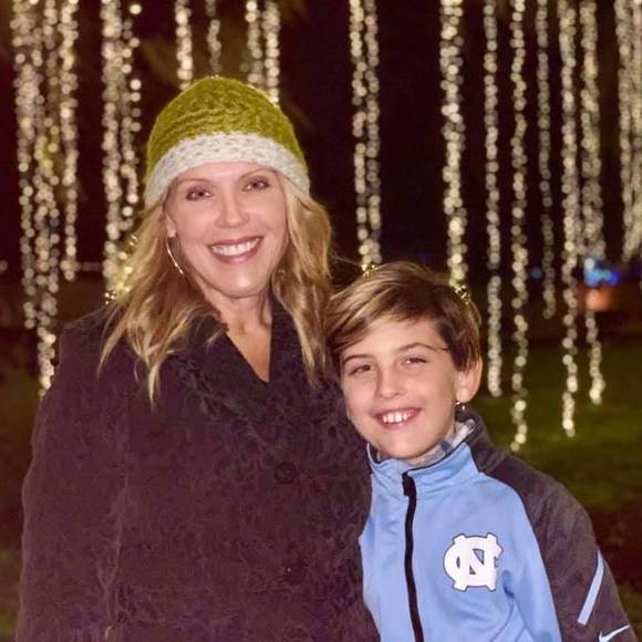 Meet your Posher, Angela - Picture 2 of 2